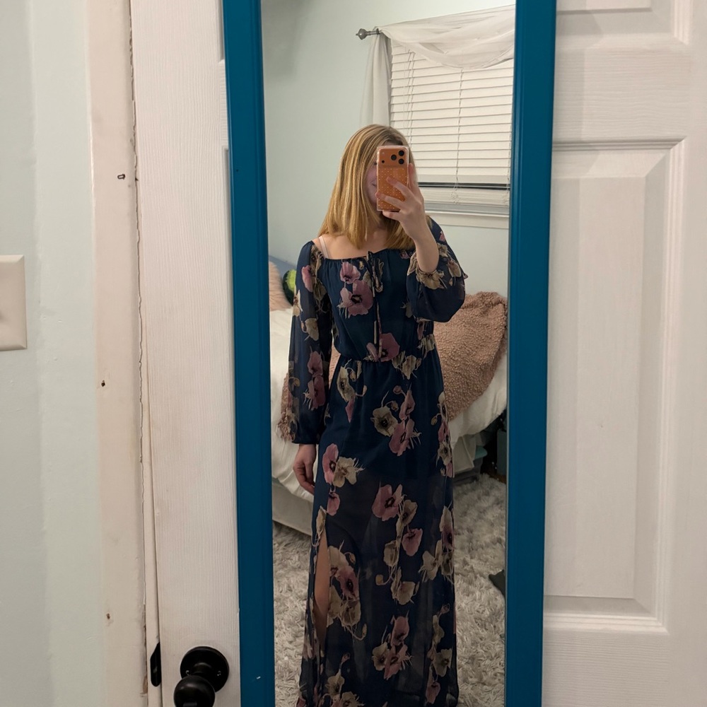 Peach Love California Navy Floral Dress